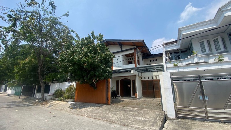 Rumah Bagus 2 Lantai Baru Renovasi di Kayu Putih Kayu Mas 5 Menit ke Stasiun LRT Kayu Putih