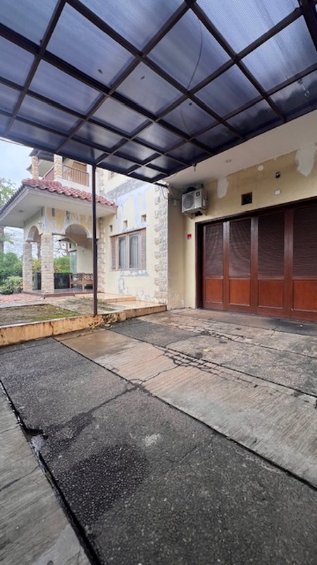 Rumah posisi hoek di Cipete Utara Kebayoran Baru