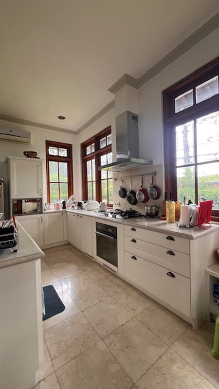 Rumah posisi hoek di Cipete Utara Kebayoran Baru