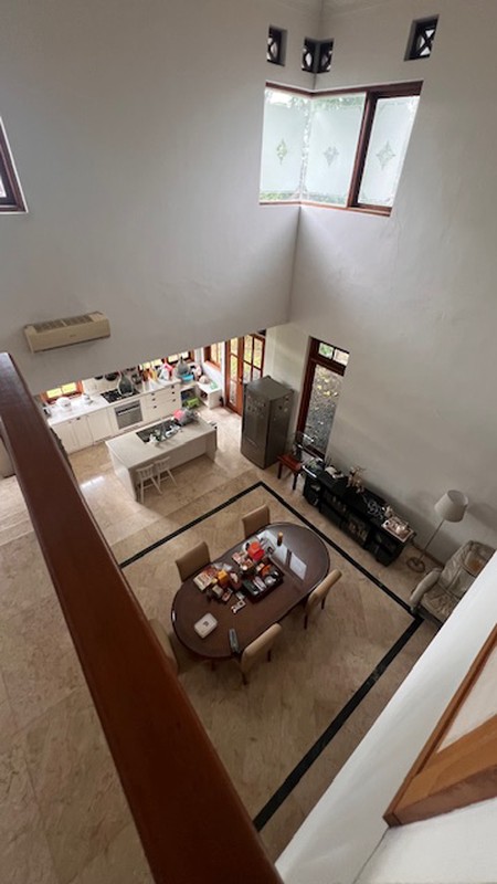 Rumah posisi hoek di Cipete Utara Kebayoran Baru