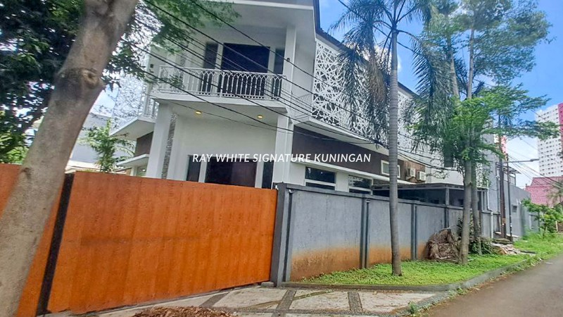 Dijual Rumah Siap Huni di Komplek Perhubungan Udara Cempaka Putih