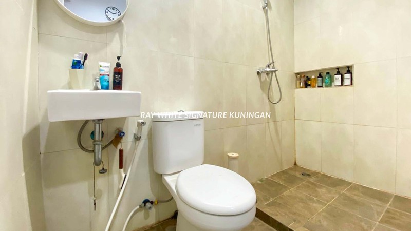 Dijual Rumah Siap Huni Lokasi Strategis di Tebet Barat