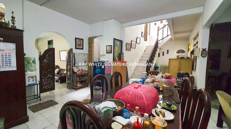 Hunian Asri dan Tenang Strategis di Komplek Curug Indah Jatiwaringin