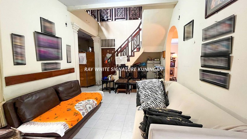 Dijual Rumah Hitung Tanah Strategis di Jalan Haji Nawi Dalam Dekat Stasiun MRT