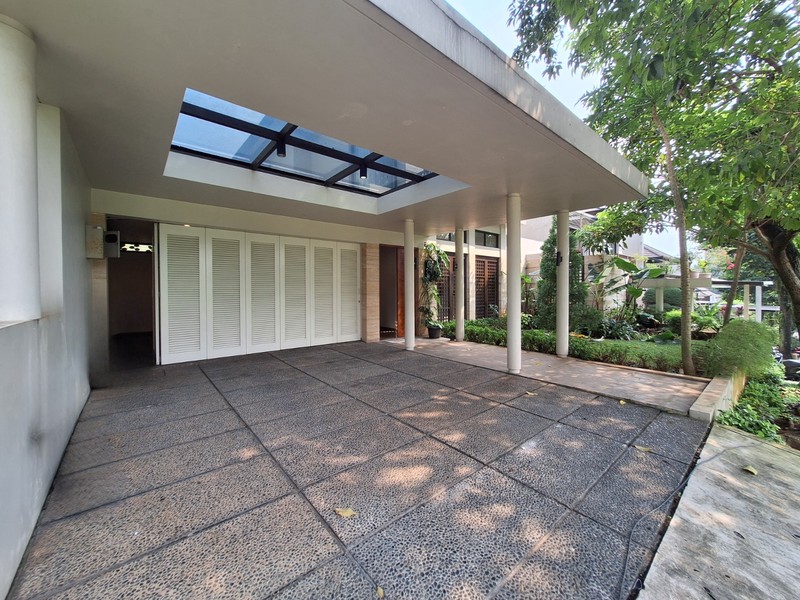 Rumah Hitung Tanah Area Cipete