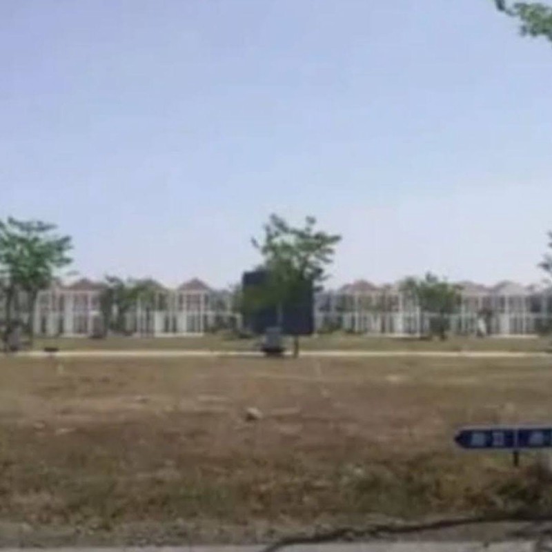 Dijual Tanah North Victoria, Grand Pakuwon, Surabaya Barat Komplek elit & terawat; lingkungan sudah banyak penghuni; dekat pasar, pertokoan & Food Junction; lahan siap bangun