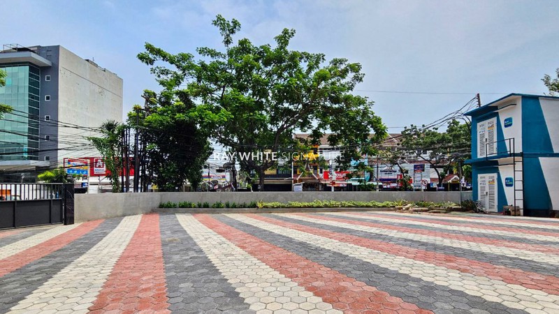 Brand New Building Bangunan 5,5 Lantai Lokasi Strategis di Pondok Pinang Raya