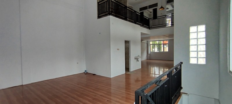 Rumah tahun 2022 3 lantai siap huni di Komplek Angkasa Pura, Kemayoran