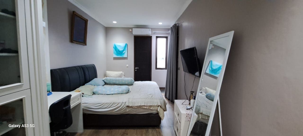 Rumah Modern Minimalis Sudah Renovasi di Nusa Loka BSD