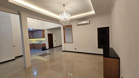 DIJUAL :  Rumah bagus  Pondok Indah Jakarta Selatan