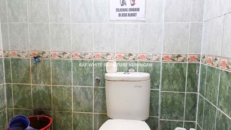 Ruko Siap Pakai di Jalan RC Veteran Bintaro Bangunan 3 Lantai