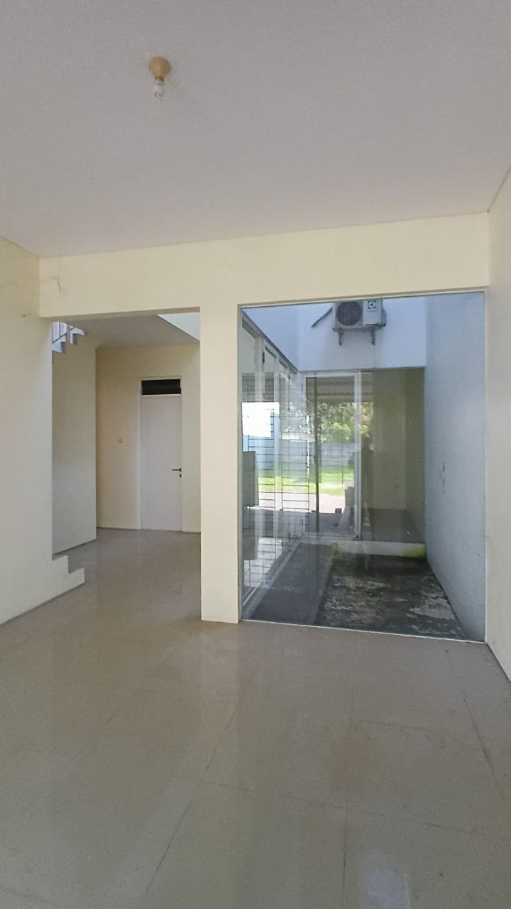 Jual Rumah Murah 2 Lantai di Surabaya Barat Royal Residence