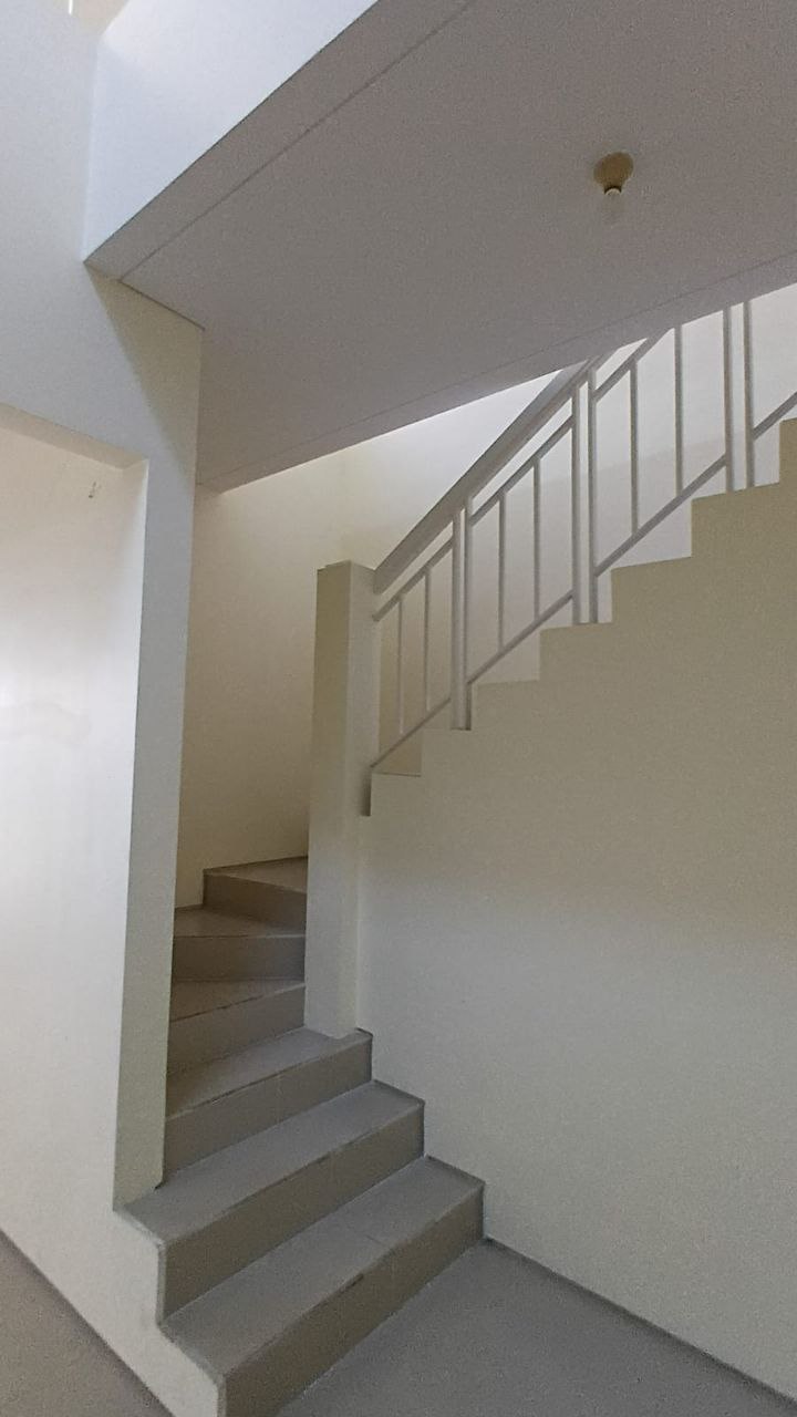 Jual Rumah Murah 2 Lantai di Surabaya Barat Royal Residence