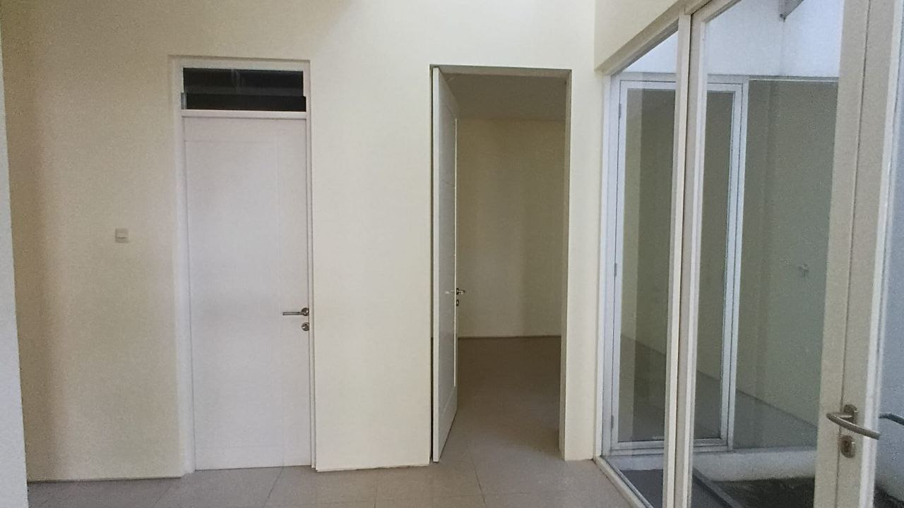 Jual Rumah Murah 2 Lantai di Surabaya Barat Royal Residence