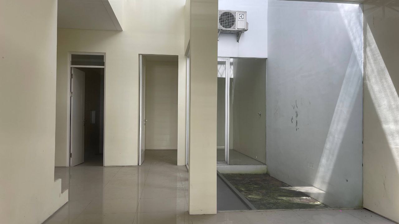 Jual Rumah Murah 2 Lantai di Surabaya Barat Royal Residence