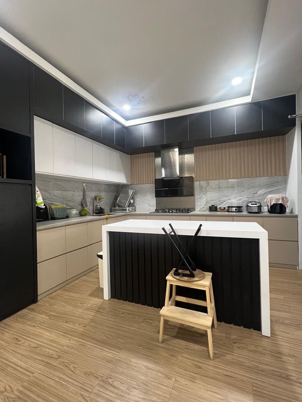 Rumah fully Renovasi  Griya Loka BSD city