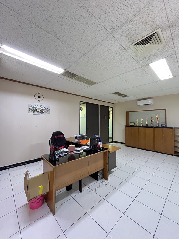 DISEWA GEDUNG STRATEGIS - JL. KRAMAT KWITANG, JAKARTA PUSAT