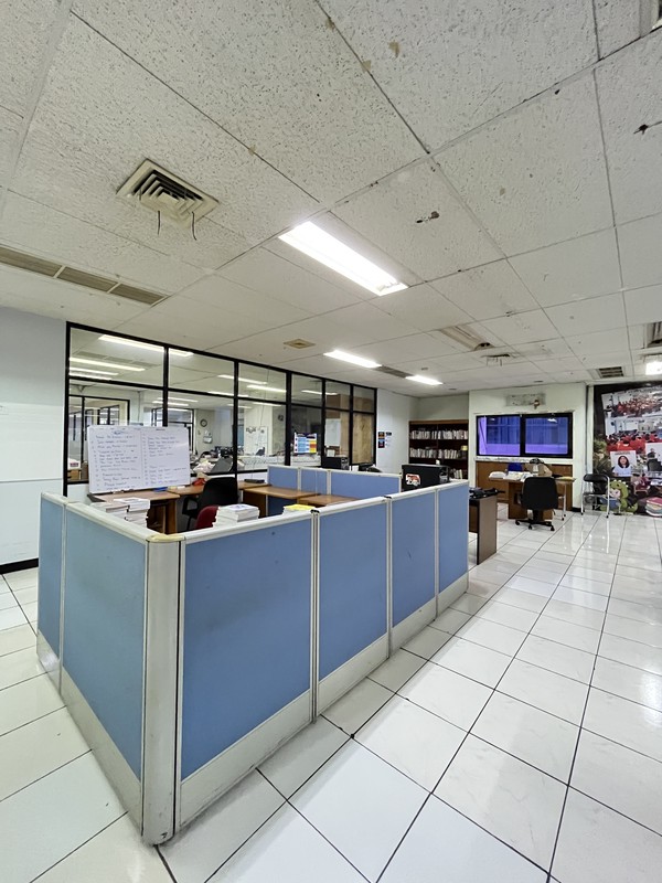 DISEWA GEDUNG STRATEGIS - JL. KRAMAT KWITANG, JAKARTA PUSAT