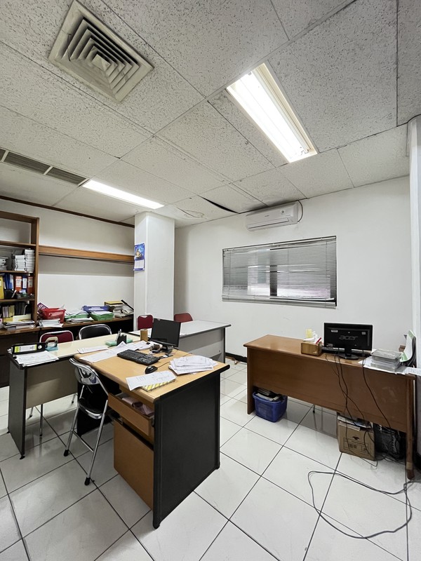 DISEWA GEDUNG STRATEGIS - JL. KRAMAT KWITANG, JAKARTA PUSAT