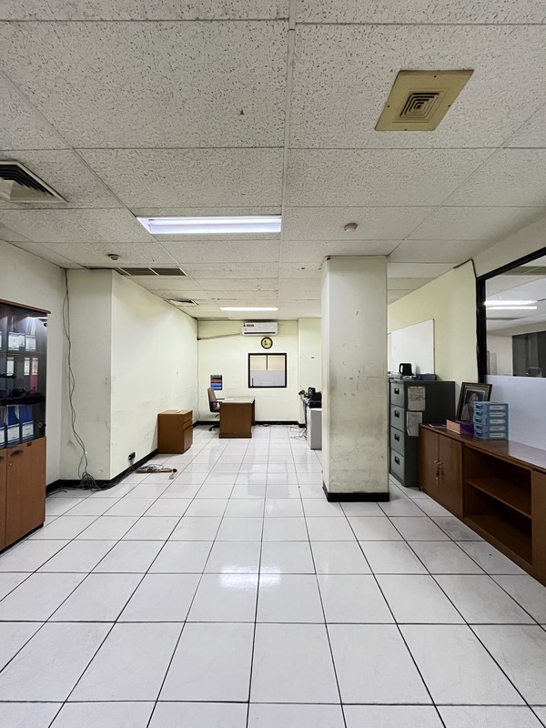 DISEWA GEDUNG STRATEGIS - JL. KRAMAT KWITANG, JAKARTA PUSAT