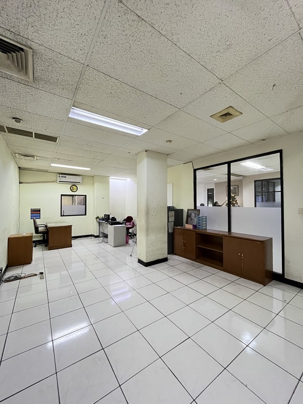 DISEWA GEDUNG STRATEGIS - JL. KRAMAT KWITANG, JAKARTA PUSAT