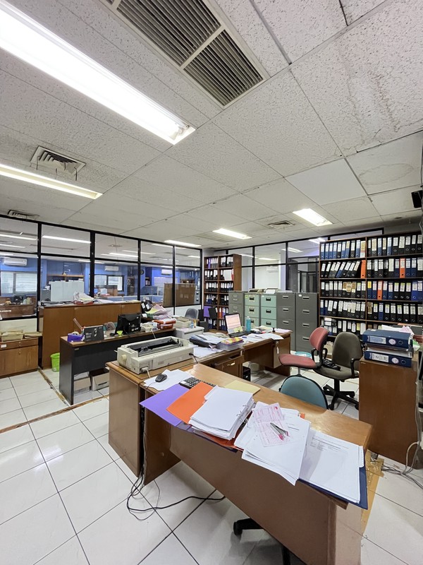 DISEWA GEDUNG STRATEGIS - JL. KRAMAT KWITANG, JAKARTA PUSAT