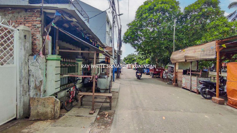 Rumah dan Kontrakan 21 Pintu di Jembatan Besi Tambora