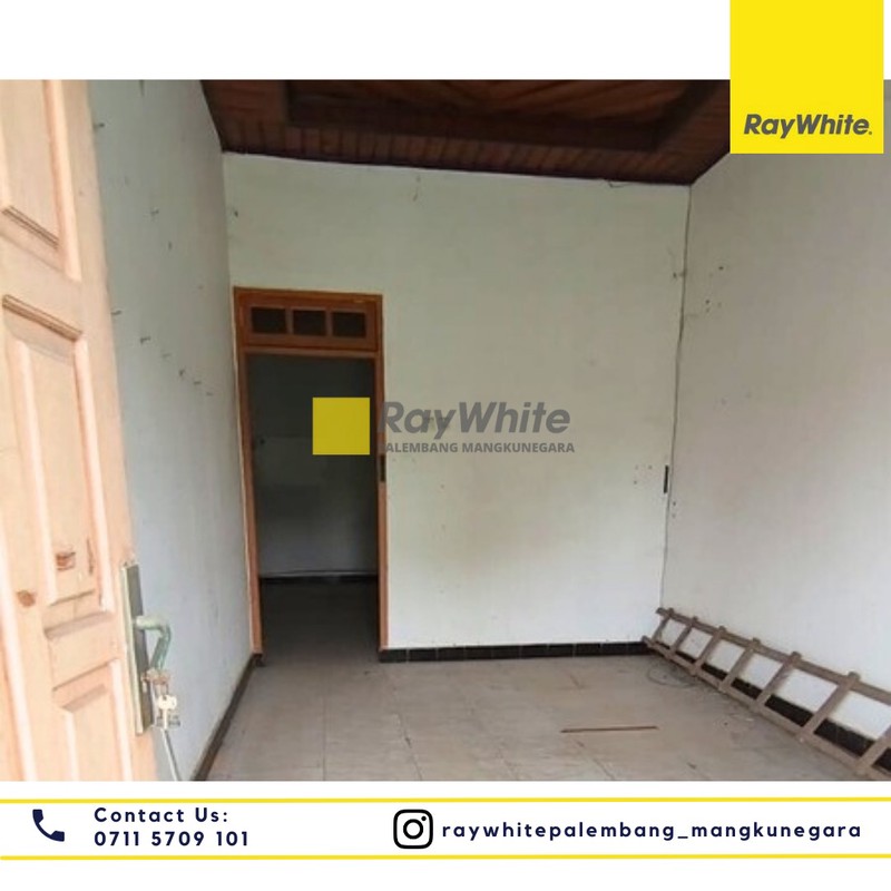 DISEWAKAN BANGUNAN + TANAH PINGGIR JALAN UTAMA