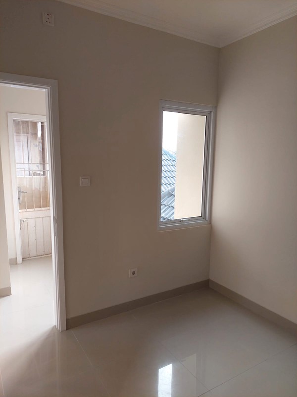 Rumah 3 Lantai Bergaya Modern Minimalis di Samara Village