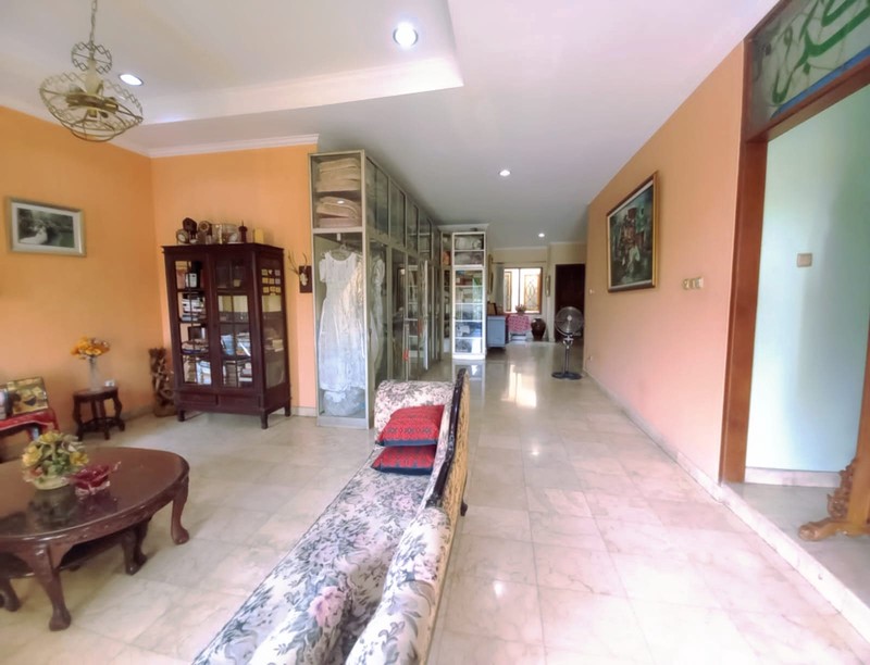 Rumah Bagus Siap Huni Asri di Jl Gedung Hijau, Pondok Indah, Jakarta Selatan