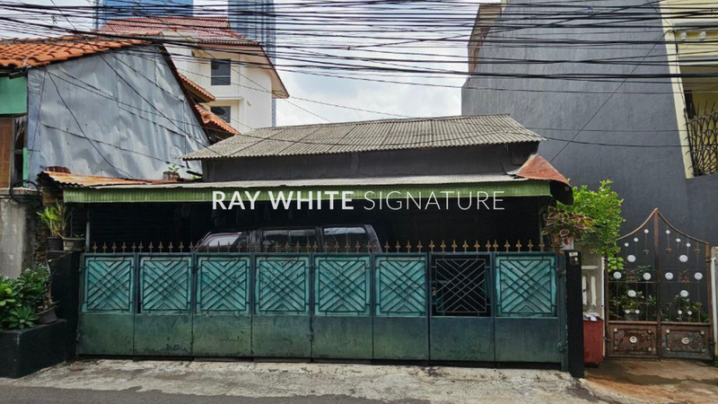 Dijual Rumah Tua di Jl Guru Mughni Daerah Setiabudi