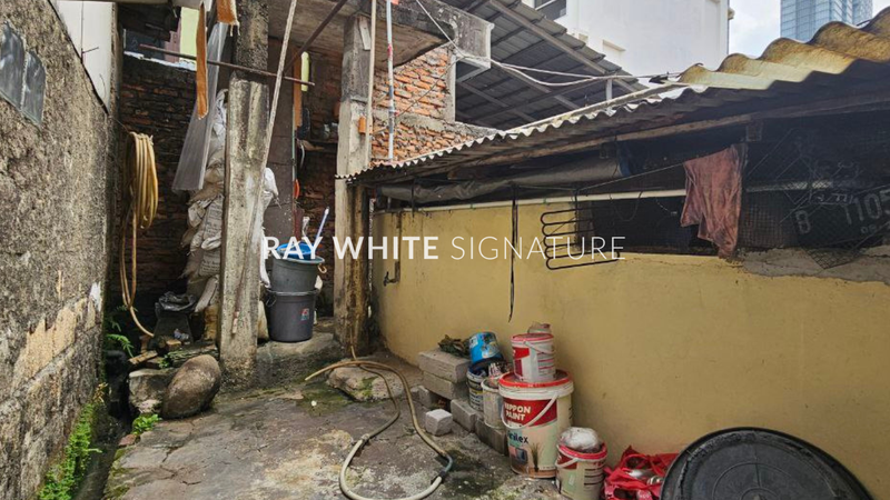 Dijual Rumah Tua di Jl Guru Mughni Daerah Setiabudi