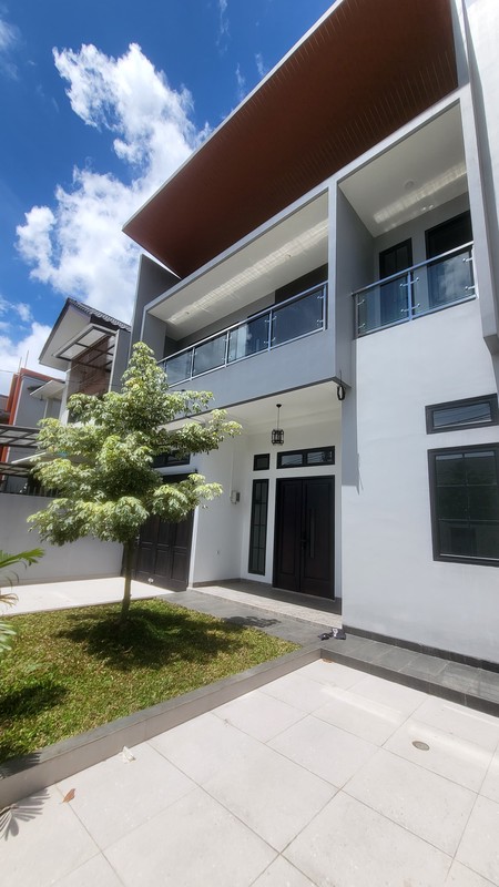 Rumah Baru Minimalis Siap Huni di BSD Dekat Tol