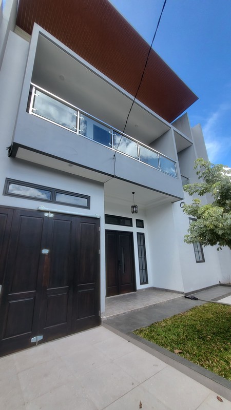 Rumah Baru Minimalis Siap Huni di BSD Dekat Tol