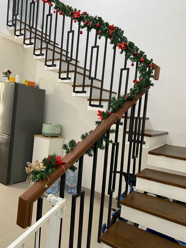 Dijual Rumah Hook Siap Huni di Karawaci! Posisi strategis, depan taman, jarang ditempati, lokasi premium!