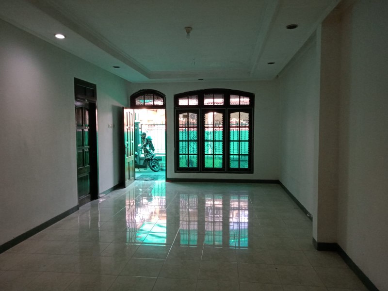 Rumah Surabaya Bratang gede Wonokromo Siap Huni