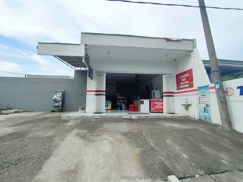 Ruko Dijual Lokasi Raya Bangkingan Lakarsantri Surabaya Barat Cocok Usaha Gudang Workshop dengan Lahan Belakang Luas