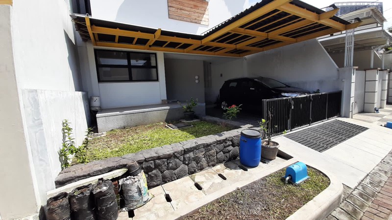 Rumah 2 Lantai Furnished Kahuripan Nirwana SHM