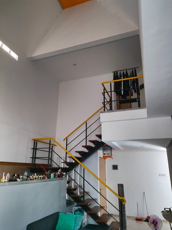 Rumah 2 Lantai Furnished Kahuripan Nirwana SHM