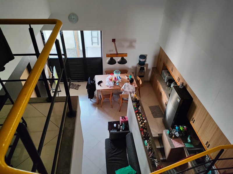 Rumah 2 Lantai Furnished Kahuripan Nirwana SHM