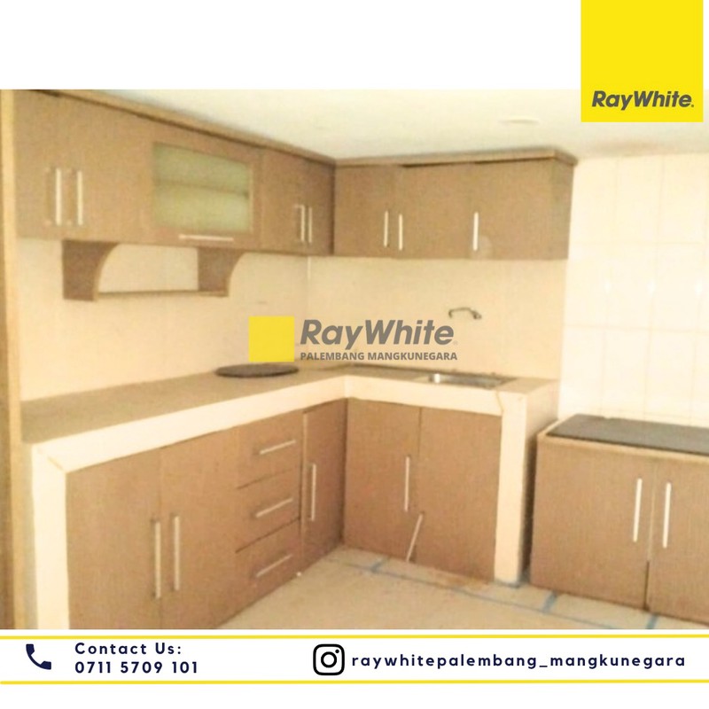 Rumah Dekat Istana Gubernur...