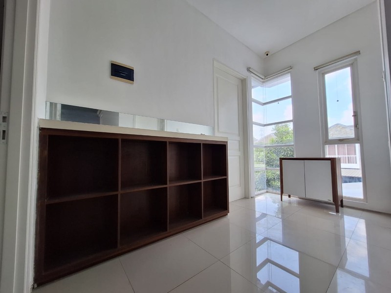 Disewakan rumah Royal Residence Wiyung Surabaya Barat