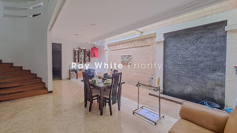 Rumah klasik di Karet Kuningan Setiabudi dekat Tebet Menteng SCBD