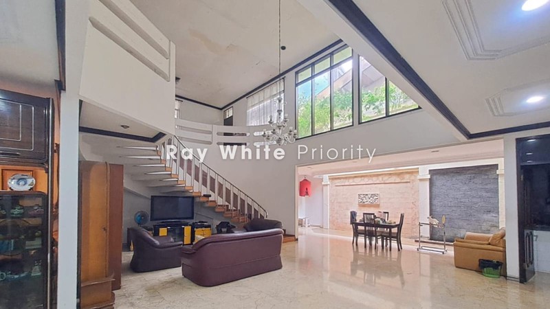 Rumah klasik di Karet Kuningan Setiabudi dekat Tebet Menteng SCBD