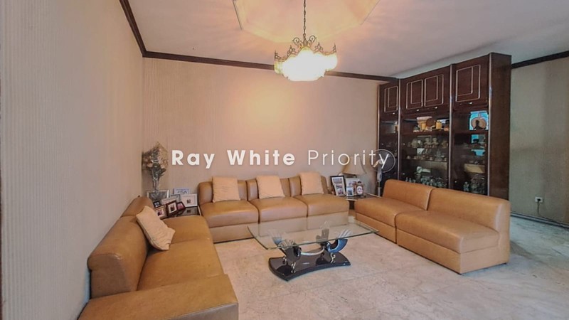 Rumah klasik di Karet Kuningan Setiabudi dekat Tebet Menteng SCBD