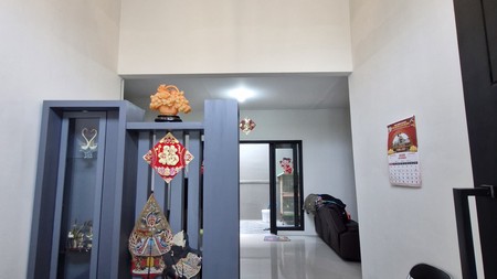 2 Milyar-an Rumah SEMI Furnished Modern dekat G-Walk Citraland  Citraland  Royal Park - Emerald Mansion