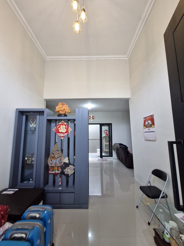 2 Milyar-an Rumah SEMI Furnished Modern dekat G-Walk Citraland  Citraland  Royal Park - Emerald Mansion