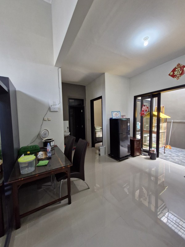 2 Milyar-an Rumah SEMI Furnished Modern dekat G-Walk Citraland  Citraland  Royal Park - Emerald Mansion