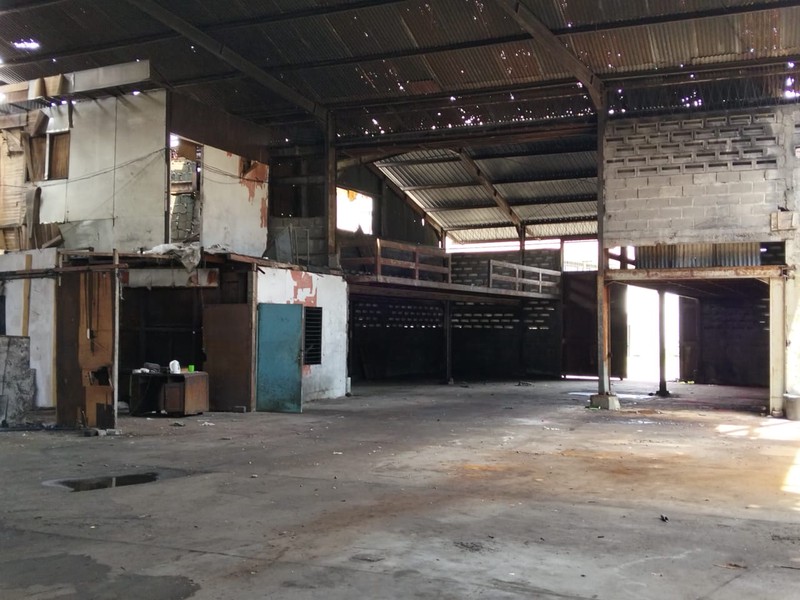 Dijual 1800 m2 Gudang Jl. Raya Mastrip Surabaya