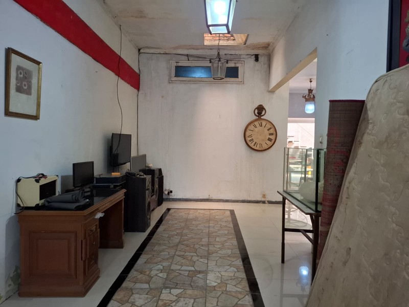 Hunian Idaman di Jl. Jamblang No. 5 Jatiwaringin - Lingkungan Tenang & Aman